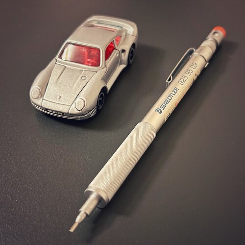 Porsche 959 (Tomica) x Staedtler 925 95-09 01