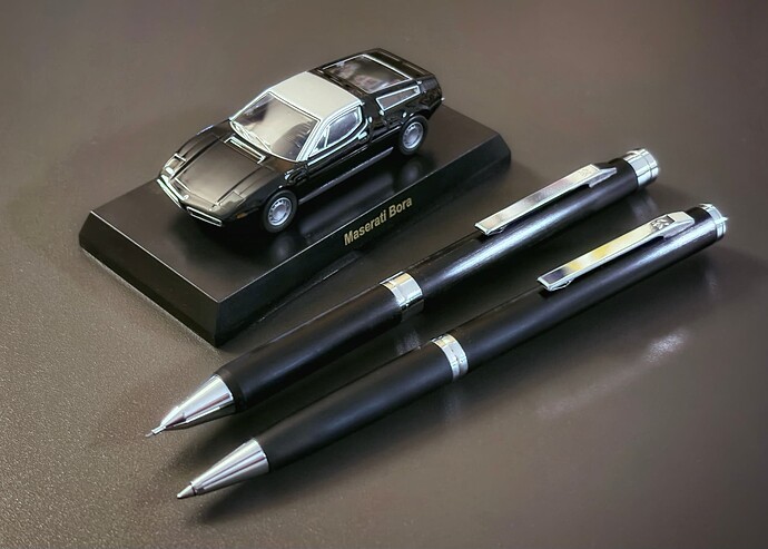 Maserati Bora x Kokuyo Mistral PS-1 Black 01