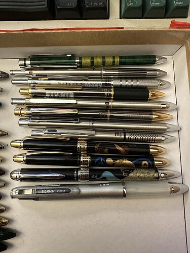 multipens_close_right