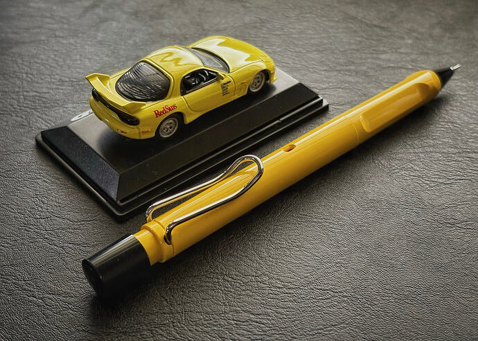 Mazda RX-7 FD3S (1991) x Lamy Safari Kuru Toga Inside (2026) 03