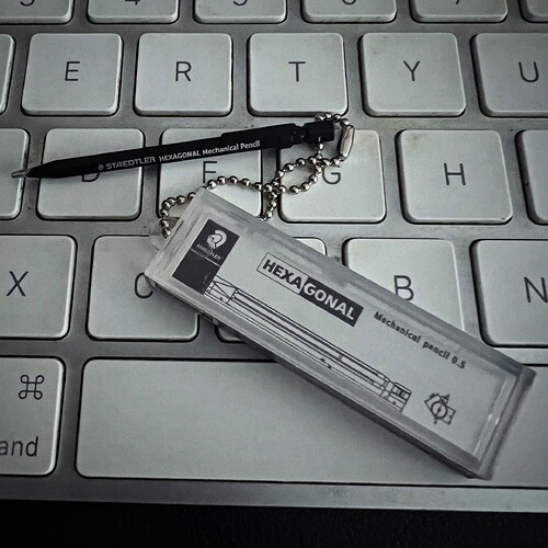 7F336DEE-2AD9-4A9C-BD5E-29478DDB3DBA