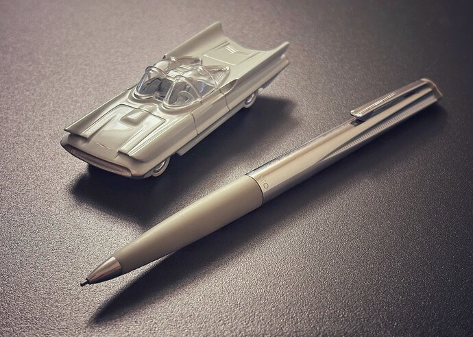 Lincoln Futura (1955) x Scripto Satellite (1957) 02