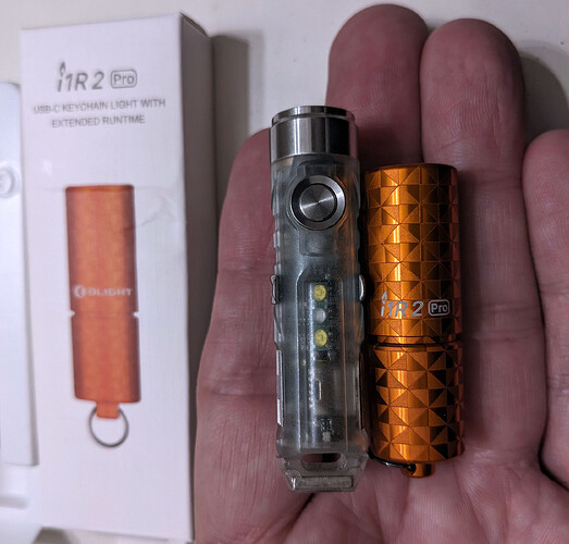 Olight-i1R2-Pro_Orange-RovyVon-A5_02