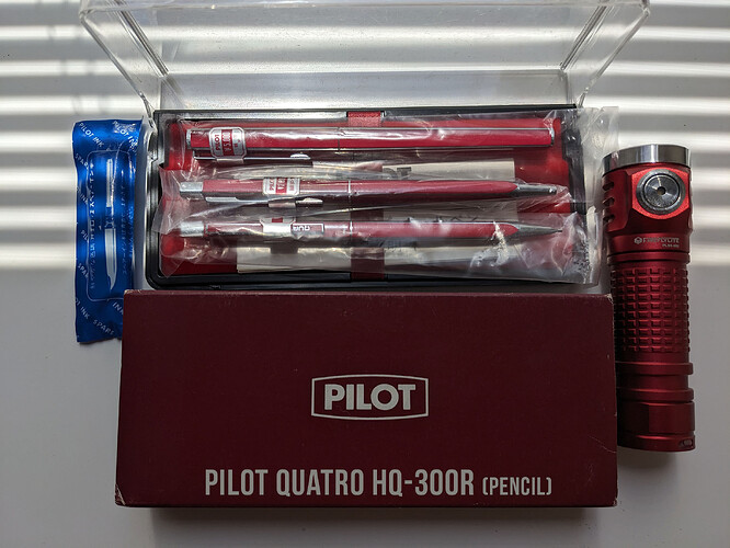 PILOT-Quatro-set-red