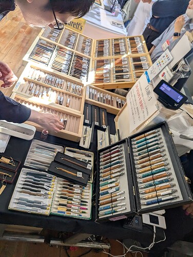 PXL_20251115_031644956