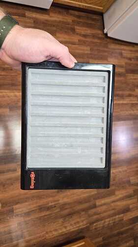 17647353157465924523593490880747