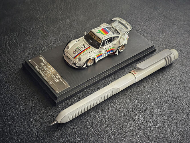 RWB Porsche 993 ‘Apple Computer’ #89 (935 K3 1980) x Zebra Sharbo TX-2 (1988) 02